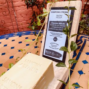 Shampoing solide citronné (à la coupe) – Savons Arthur – Bio